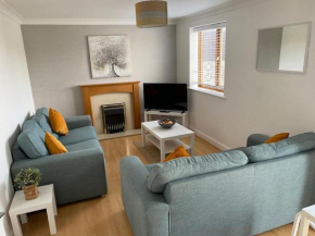 Brilliant New Birmingham Rd, Junction 2 M5 Two Twin Bedrooms
